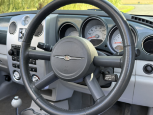 2006 Chrysler Pt Cruiser 2.4 Limited in Silver — image 6