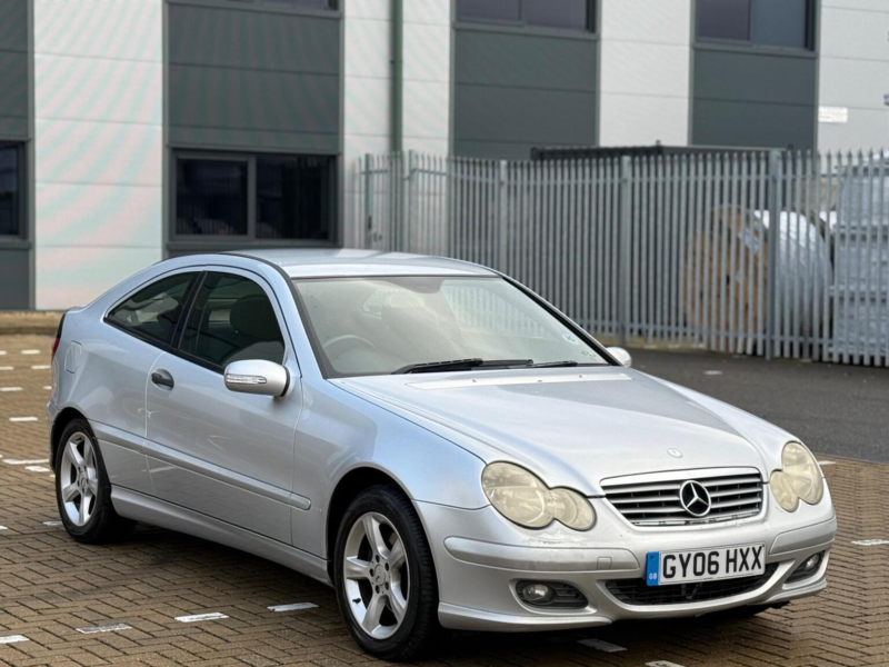 2006 Mercedes-Benz C Class 2.1 C200 Cdi Se 2dr in Silver — image 1