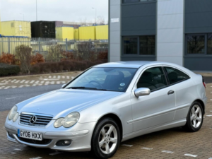 2006 Mercedes-Benz C Class 2.1 C200 Cdi Se 2dr in Silver — image 3