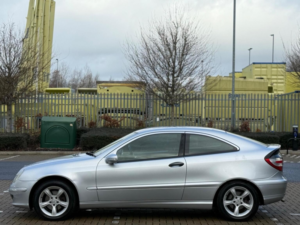 2006 Mercedes-Benz C Class 2.1 C200 Cdi Se 2dr in Silver — image 5