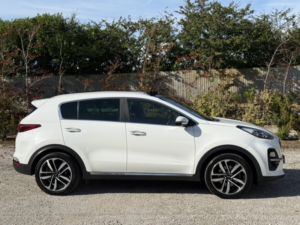 2019 Kia Sportage 1.6 Crdi 4 in White — image 2