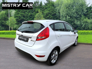 2011 Ford Fiesta 1.3 Zetec in White — image 5