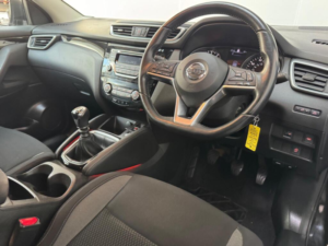 2018 Nissan Qashqai 1.2 Dig-T Acenta Euro 6 (s/s) 5dr — image 3