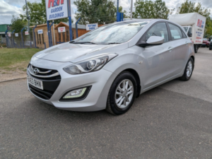 2013 Hyundai I30 1.6 Crdi Blue Drive Active in Silver — image 2