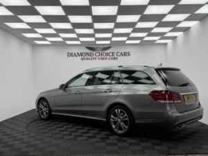 2015 Mercedes-Benz E Class 2.1 E220 Bluetec Se in Silver — image 4