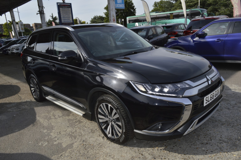 2018 Mitsubishi Outlander 2.0 Mivec 4 in Black — image 1