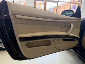 2008 BMW 3 Series 2.0 320i M Sport Convertible in Black — image 2
