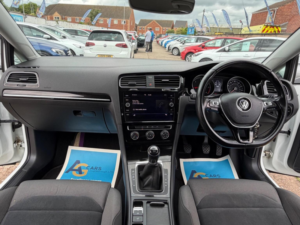 2018 Volkswagen Golf 1.6 Tdi Gt Euro 6 (s/s) 5dr in White — image 2