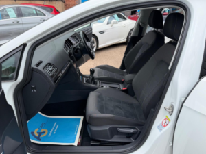 2018 Volkswagen Golf 1.6 Tdi Gt Euro 6 (s/s) 5dr in White — image 4
