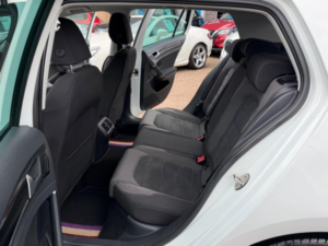 2018 Volkswagen Golf 1.6 Tdi Gt Euro 6 (s/s) 5dr in White — image 5