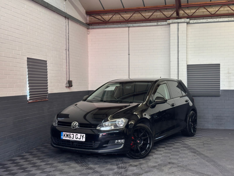 2013 Volkswagen Golf 2.0 Tdi Bluemotion Tech Gt Hatchback 5dr Diesel Manual Euro 5 (s/s) (150 Ps) in Black — image 1