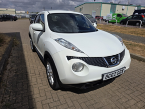 2012 Nissan Juke 1.6 Acenta Premium in White — image 2
