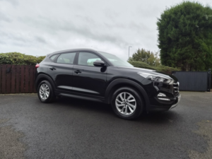 2017 Hyundai Tucson 1.7 Tucson Se Nav 1.7 D 116ps Bd +fss in Black — image 3