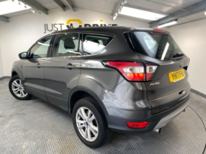 2017 Ford Kuga 1.5 Tdci Zetec SUV 5dr Diesel Manual Euro 6 (s/s) (120 Ps) in Grey — image 3