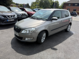 2010 Skoda Fabia 1.2 Tsi Elegance Hatchback 5dr Petrol DSG Euro 5 (105 Ps) in Beige — image 2