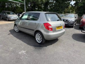2010 Skoda Fabia 1.2 Tsi Elegance Hatchback 5dr Petrol DSG Euro 5 (105 Ps) in Beige — image 4