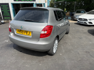 2010 Skoda Fabia 1.2 Tsi Elegance Hatchback 5dr Petrol DSG Euro 5 (105 Ps) in Beige — image 5