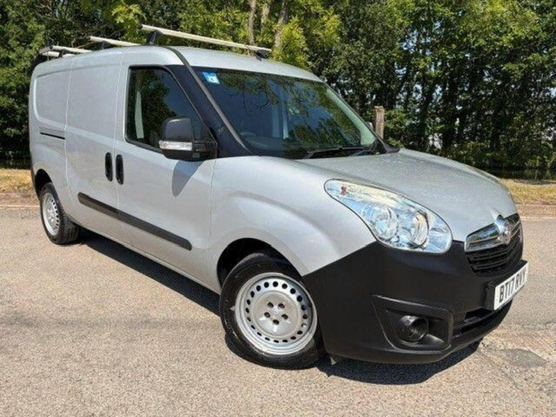 2017 Vauxhall Combo 1.3 Cdti 2300 Ecoflex 16v Fwd L2 H1 (s/s) 3dr in Silver — image 1