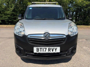 2017 Vauxhall Combo 1.3 Cdti 2300 Ecoflex 16v Fwd L2 H1 (s/s) 3dr in Silver — image 2