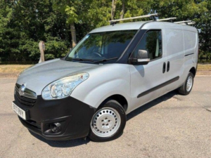 2017 Vauxhall Combo 1.3 Cdti 2300 Ecoflex 16v Fwd L2 H1 (s/s) 3dr in Silver — image 3