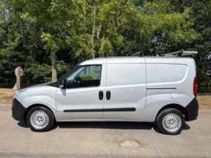 2017 Vauxhall Combo 1.3 Cdti 2300 Ecoflex 16v Fwd L2 H1 (s/s) 3dr in Silver — image 4