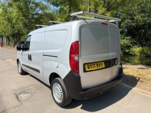 2017 Vauxhall Combo 1.3 Cdti 2300 Ecoflex 16v Fwd L2 H1 (s/s) 3dr in Silver — image 5
