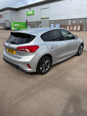 2019 Ford Focus 1.0t Ecoboost St-Line Hatchback 5dr Petrol Manual Euro 6 (s/s) (125 Ps) in Silver — image 5