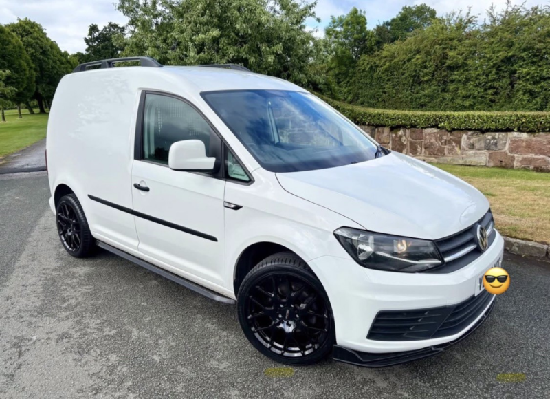 2019 Volkswagen Caddy 2.0 Tdi C20 Custom Black Edition Eu6 Ulez in White — image 1