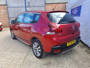 2015 Peugeot 3008 1.6 Bluehdi Active in Red — image 3
