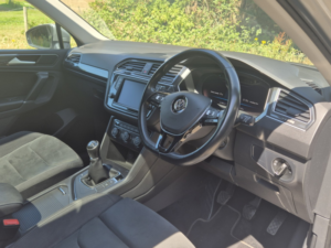 2016 Volkswagen Tiguan 2.0 Tdi Bluemotion Tech Sel in Silver — image 5