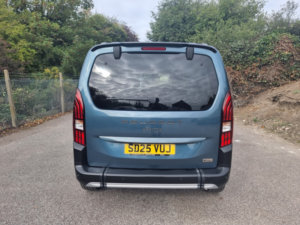 2025 Peugeot Rifter 1.5 Rifter Standard Gt 1.5l Bluehdi 130 Eat8 S&s (wav) in Blue — image 6