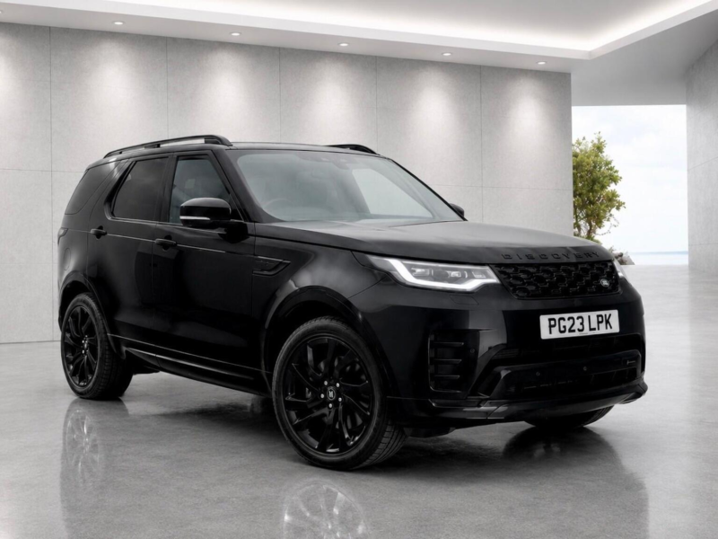 2023 Land Rover Discovery 3.0 D300 Mhev R-Dynamic Se Auto 4WD Euro 6 (s/s) 5dr in Black — image 1
