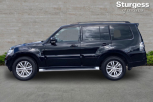 2016 Mitsubishi Shogun 3.2 Di-Dc Sg3 Auto 4WD Euro 6 5dr Lwb in Black — image 4