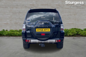 2016 Mitsubishi Shogun 3.2 Di-Dc Sg3 Auto 4WD Euro 6 5dr Lwb in Black — image 6