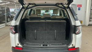 2015 Land Rover Discovery Sport Td4 Hse in White — image 5