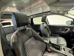 2017 Land Rover Discovery Sport 2.0 Sd4 Hse Luxury Auto 4WD Euro 6 (s/s) 5dr in Black — image 4