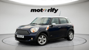 2013 MINI Countryman 2.0 Cooper D Auto All4 Euro 5 5dr in Blue — image 2