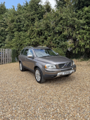 2011 Volvo Xc90 2.4 D5 Executive in Grey — image 2
