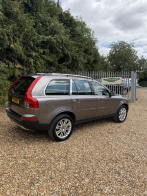2011 Volvo Xc90 2.4 D5 Executive in Grey — image 5