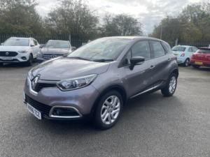 2016 Renault Captur 0.9 Dynamique Nav Tce 90 in Grey — image 3