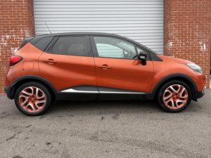 2015 Renault Captur 1.5 Dynamique S Medianav Dci 90 Stop & Start in Orange — image 3