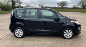2016 Citroen C3 Picasso 1.2 Puretech Edition in Black — image 3