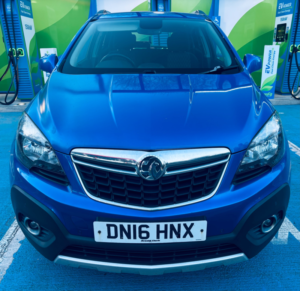 2016 Vauxhall Mokka 1.6i Exclusiv SUV 5dr Petrol Manual 2WD Euro 6 (s/s) (115 Ps) in Blue — image 3