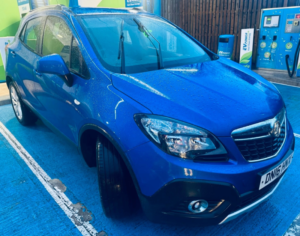 2016 Vauxhall Mokka 1.6i Exclusiv SUV 5dr Petrol Manual 2WD Euro 6 (s/s) (115 Ps) in Blue — image 5