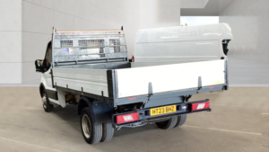 2023 Ford Transit 2.0 350 Ecoblue Hd Leader Single Cab Tipper 2dr Diesel Manual Rwd L2 Euro 6 130 Ps in White — image 4