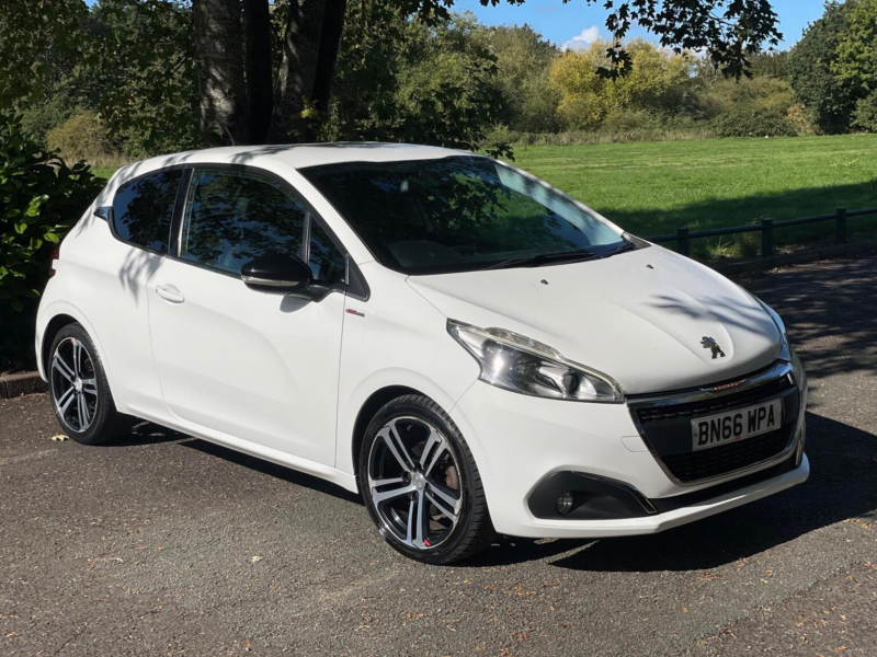 2016 Peugeot 208 1.2 Puretech Gt Line Euro 6 (s/s) 3dr in White — image 1