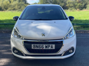 2016 Peugeot 208 1.2 Puretech Gt Line Euro 6 (s/s) 3dr in White — image 5