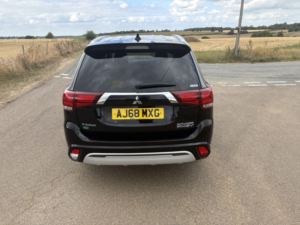 2019 Mitsubishi Outlander 2.4 H Twinmotor 13.8kwh Juro in Black — image 4