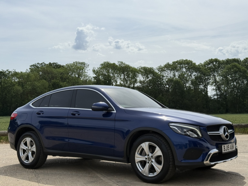 2019 Mercedes-Benz Glc 2.1 Glc220d Sport in Blue — image 1