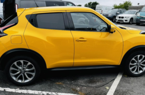 2015 Nissan Juke 1.2 Dig-T Tekna in Yellow — image 3